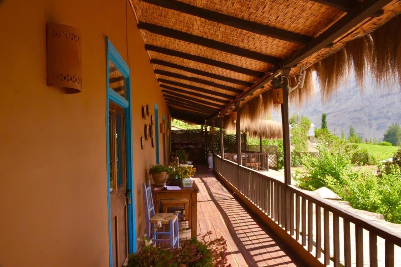 Refugio Misterios Del Elqui Bed & Breakfast Pisco Elqui Luaran gambar